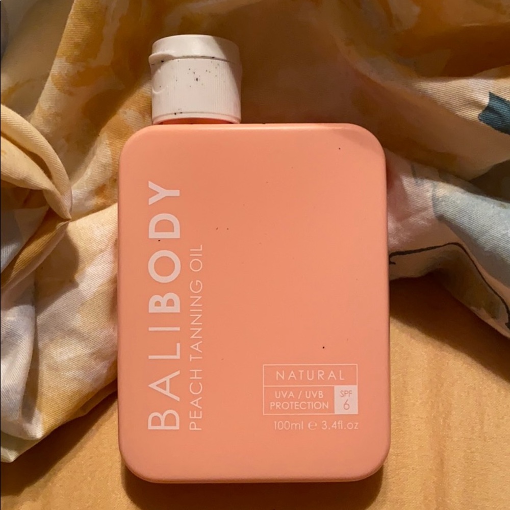 bali body peach tanning oil